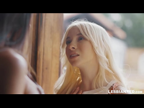❤️ Djevojka dolazi kući nekoliko mjeseci kasnije i na kraju jede mačkicu svoje maćehe ☑ Jebanje na hr.niceporn-tv.ru ☑